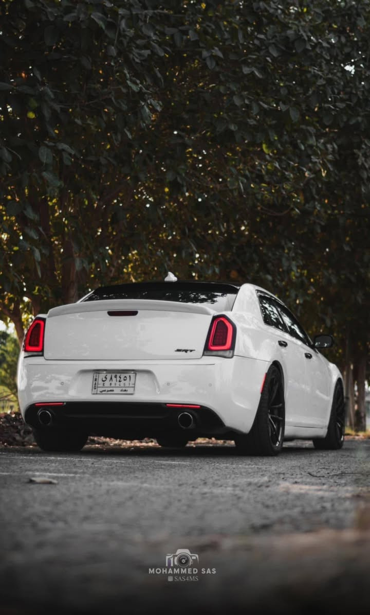 اوباما بلاتينيوم 2018 (اعلى فئه بلاوباما) هيمي 5700 هزه رقم ورقم جديد دعاميه srt لحيه اماميه
منظومه زنون كامله 400$ 
دبات سود 
فجوج برمبو 
كلاصات تدفئه تبريد 
كشنات خزن ميموري تدفئه تبريد 
شفتات سترين 
برده خلفيه 
رادار امامي ورادرات جانبي خلفي 
ويل srt 
السياره فول الفول حادث خلفي بجم كبس 
مامتواجد ع الفيس *********** مكاني حله شارع 40 
السياره بلواقع احلى من الصور السعر 255$
