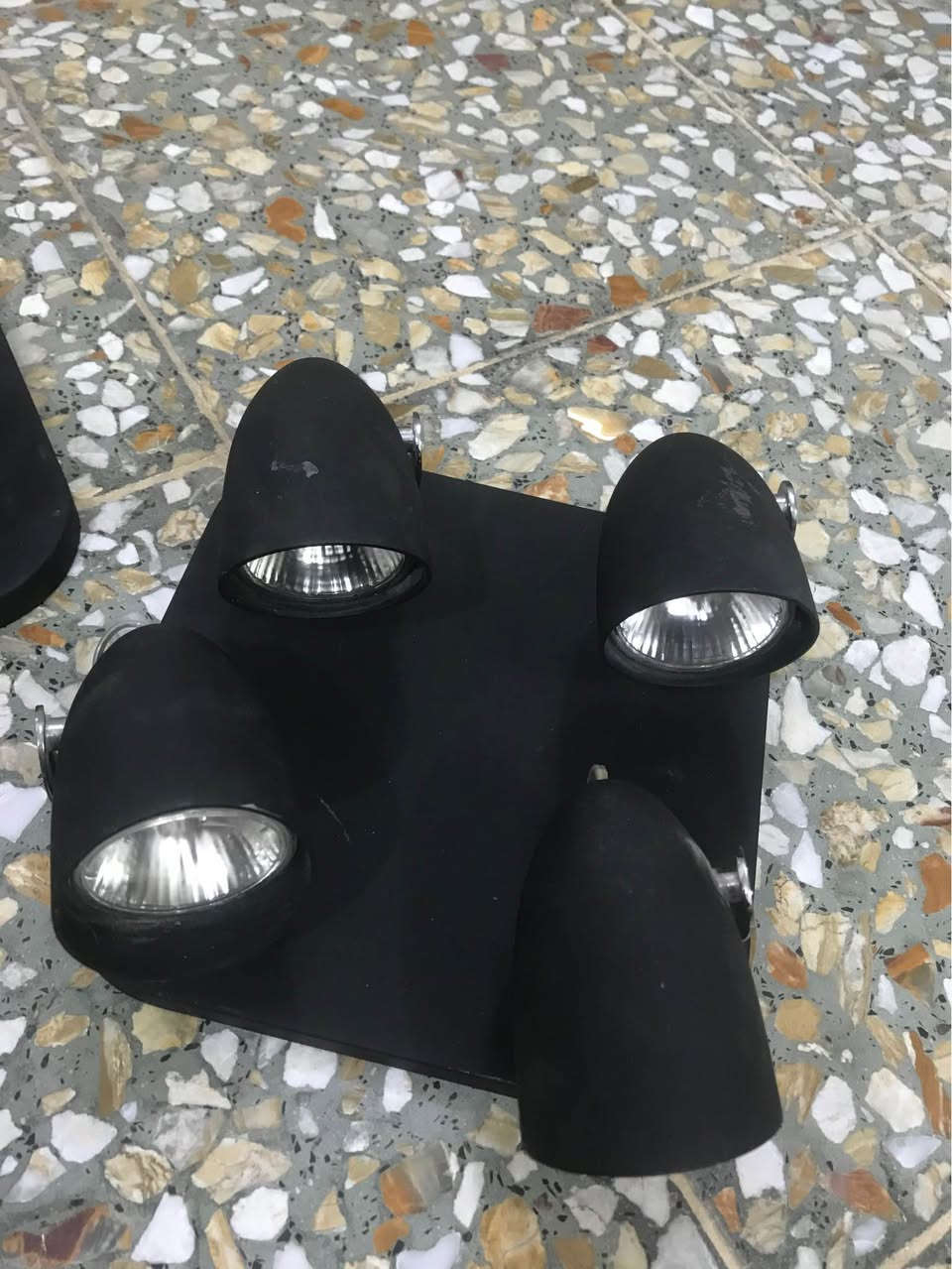 السلام عليكم لد ليت كلوبات هنه و القواعد مالهن مال ديكورات لون شمسي اب 40 بغداد, العراق


**إذا كنت صاحب هذا الإعلان وتريد حذفه لأي سبب، رجاءا أرسل رسالة إلى الدعم الفني**