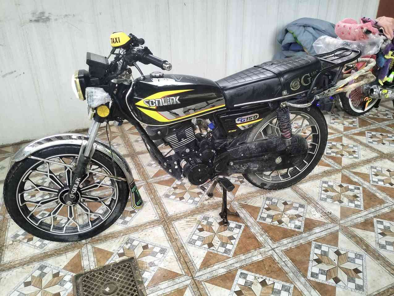 سلام وعليكم سيفان موديل 24 
كامله مكمله سويجات 2 بصمه هم بيها 
ب675 بيها مجال مكاني ديالى شهربان 
***********
