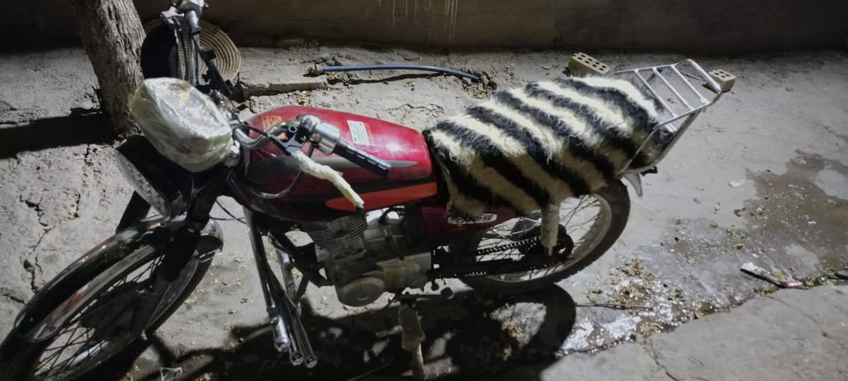 دراجه للبيع دراجه مقفوله محرك نظيفه اللي يريد يتواصل وياي راح اخلي رقمي يتواصل وياي على الخاص ***********
