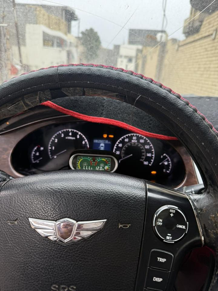 السلام عليكم جنسزز موديل ١٢ محوره ففيتي اداوات سياره كامله شغاله حته تبريد وكل كهربائيات مكصوصه السعر ٣٢ وبيه مجال شي قليل اتصال ***********
