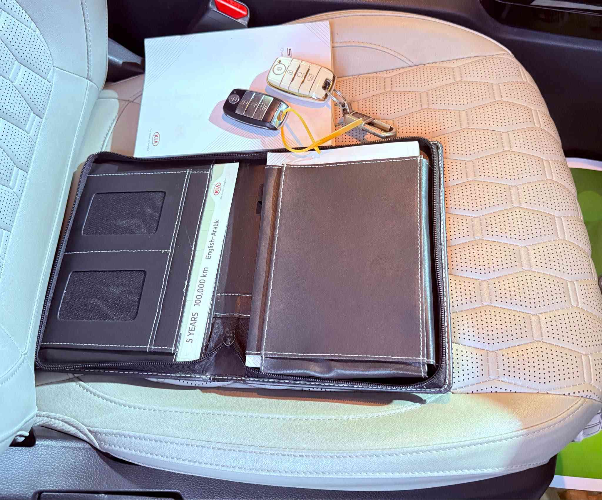 سليتوس خليجي تو كلار موديل ٢٠٢١ رقم بغداد بسمي مكفولة كفالة عامة ماشيه ٢٢ الف محرك ١٦٠٠ دوش المرغوب 

بصمه  ، حساسات  خلفي ، لدات اماميه ، توقف الذاتي  ، قطعتين تبريد ، اشاير بالمري ، تحكمات ، قطعتين تبريد , جلد ، تحديد مسار  ، مانع انزلاق  ، كامرا خلفيه 
شادلها تخم تاير اصلي ياباني

السعر ١٦٥ بيها مجال بسيط
بغداد حي الاعلام 
*********** بغداد, العراق
