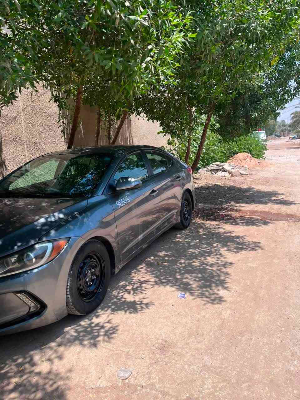 سلام عليكم النترا 
نص فول بدون ايرباك 
مراوس بصفره و بيع 
السعر 128
وهاذه رقم صحاب السياره 
اني مكلف بلنشر
***********
