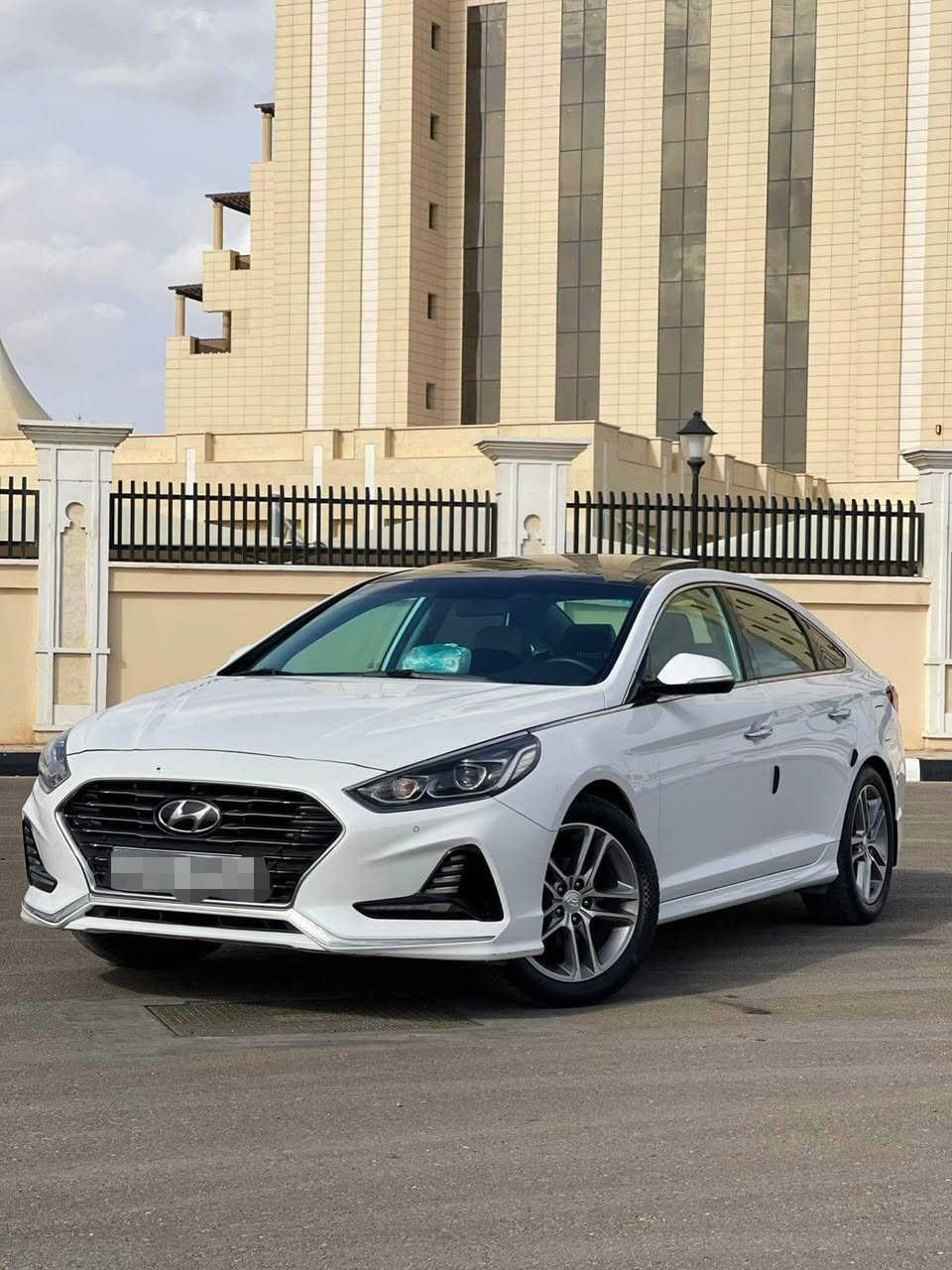 سوناتا خليجي 2018 فول مواصفات كفاله عامه حتى الدعاميات محرك 2400 دوش مامفتوح بلادي رقم شمالي بسمي هزه وسنويه ولوحات كلشي جديد السياره بوضع الوكاله 
 اي استفسارموجود واتساب واتصال 
***********
