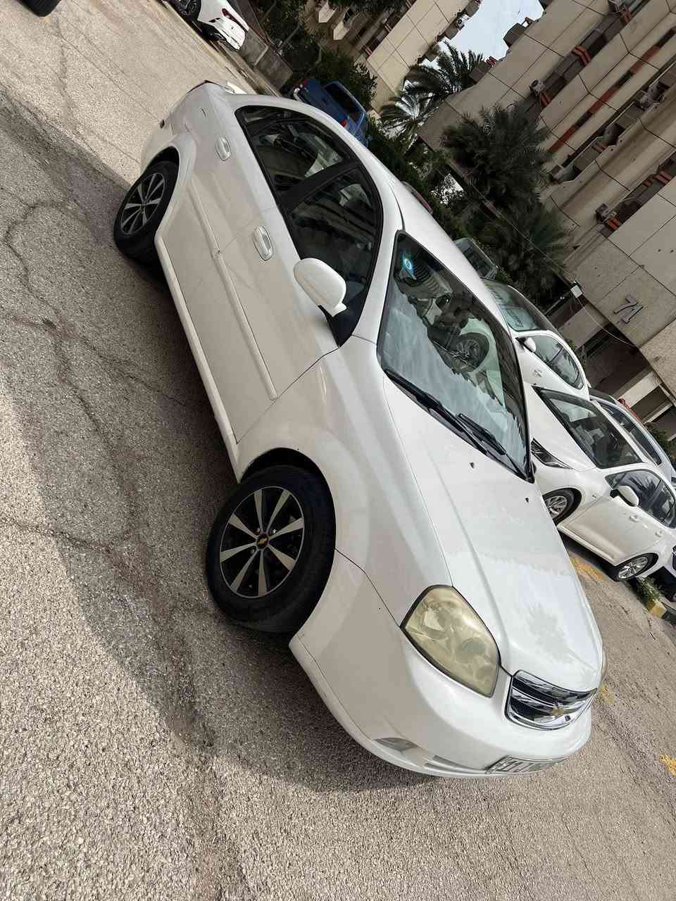 فورنزة 2007 
رقم بغداد انكليزي
مصبوغه احزام جماليه 
شاشه 
كامره خلفيه
نقصهه تبريد ما اعرف شبي ممجيكه
وبيهه خيط تبخير فقط 
مكاني بغداد شارع حيفا
السعر 58  

***********
