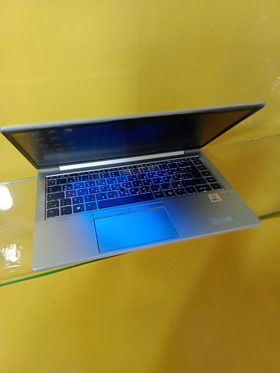 بسعر (340) الف  سوبر سلم
×××××××
 HP EliteBook. 840G7
cpu i7@10510u,(8cpus)
RAM.8 DDR4
SSD 256
كارت شاشه داخلي شير 4 كيكا
حجم الشاشه 14.. fhd
************
السعر نهائي رجاء
يوجود توصيل 
***********
وتساب او خاص
