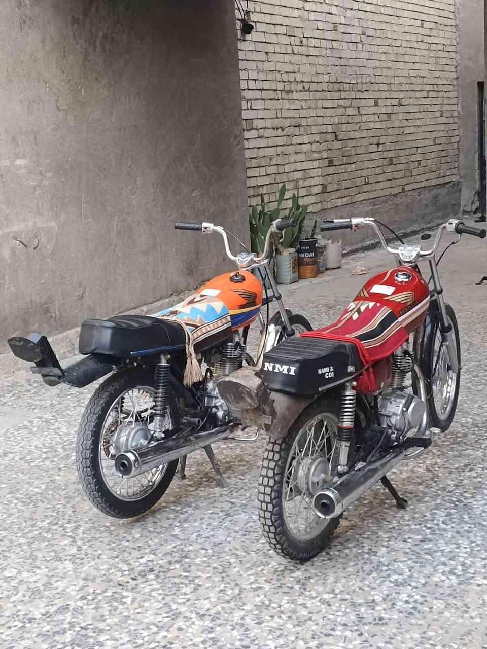 دراجات للبيع في كربلاء الحمره نامه شلامجه ٢٤ والبرتقاليه رابيدو ٢٥ للاستفسار خاص او الاتصاال ***********
