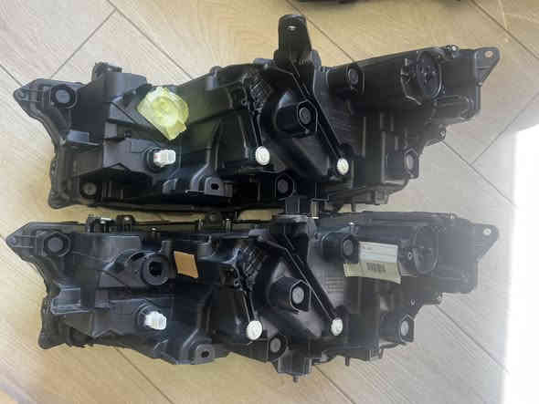 السلام عليكم 
من رخصة الادمن 

المتبقي 

لايت كراون عدسة وحدة 23-24-25
لايت عدسة وحده جهة يسار  عدد 2 
لايت عدسة وحده جهة يمين عدد 2
السعر التك 1,100 (11) ورقة 

الأستفسار 
على الخاص او 
واتساب 00962798979390

الاتصال على
***********
***********
