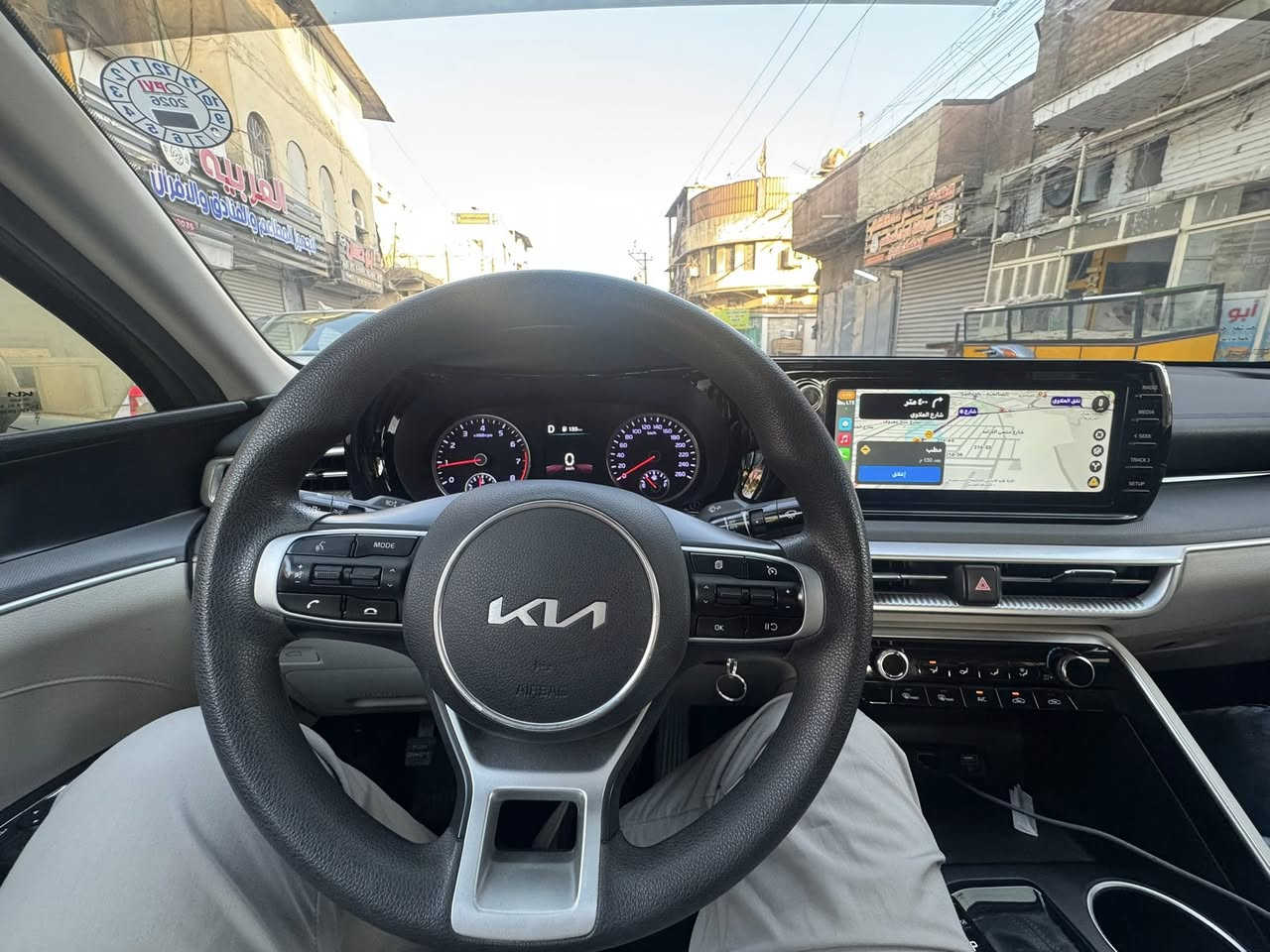 السلام عليكم  للبيع فقط ١٨٥ $   مكان السيارة كربلاء 
 ***********
كي فايف خليجيه ٢٠٢٣ محرك ٢٥٠٠  ماشيه ٤٣  شاشه كبيرة تحكم ستيرن  مودات قيادة وباقي المواصفات المعروفه 
بيها صبغ باب وجاملغ خلف الصدر فقط صبغ بدون قطرة معجون اثر شخوط والسونار موجود بالمنشور
