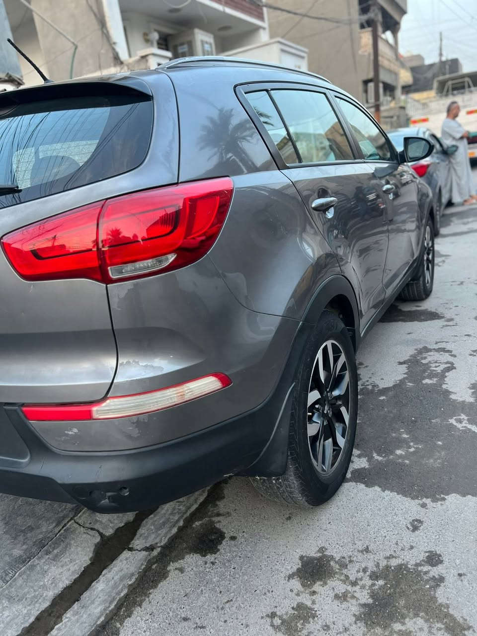 السلام عليكم 
سبورتج موديل ٢٠١٥
رقم واسط خليجي 
بيهه ٣قطع صبغ بدون ضرر 
السعر ١٢٥
***********
العنوان بغداد
