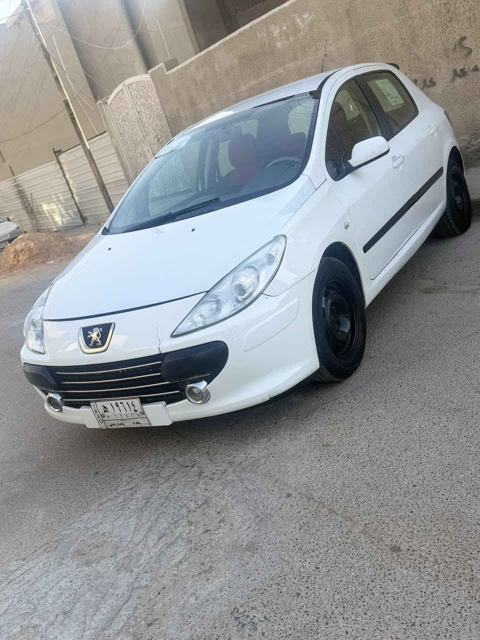 السلام بيجو فرنسي موديل 2006 كير مكينه كفاله سياره بيه جاملغ وبنيد صبغ سياره نضيفه جدا جدا السعر 46 وبيه مجال بصيط. بغداد ***********
