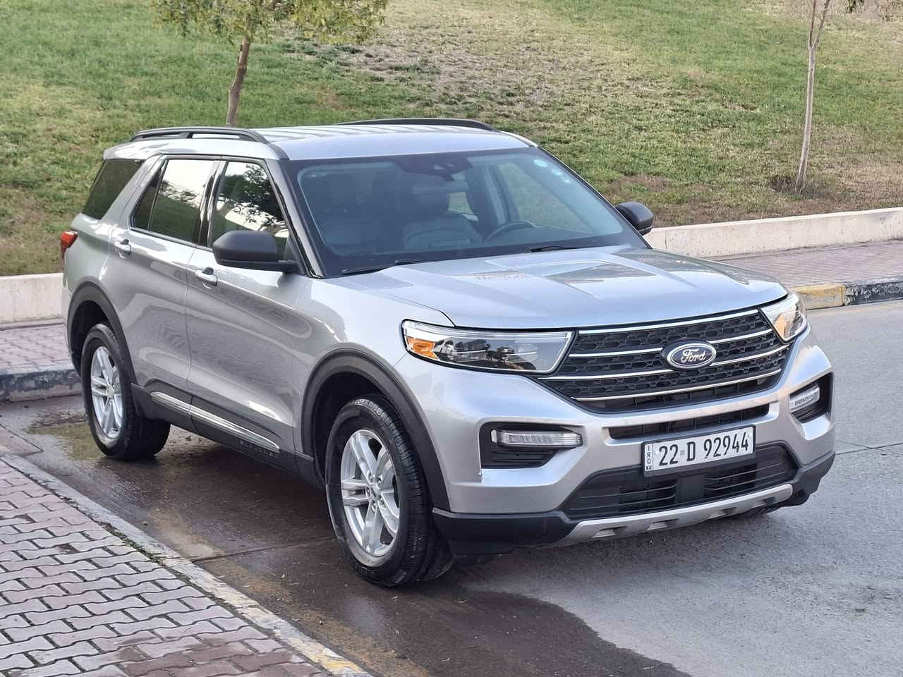 فورد اكسبلور 2023  مواصفات XLT 4WD
حجم المحرك 4 سلندر توربو(2.3L)
بيع او مراوس حسب قناعة 
حادثها خلفي بجم كبس صور الحادث موجود بالمنشور 

عداد المسافة 42ميل
كوشنات   VIP
 عدد المقاعد 7

بصمة تشغيل
بصمة ابواب
صندوق شفط كهربائي  
كشنات جلد
كشنات تدفئة
رادار أمامي(تحديد مسار)
رادار جانبي (نقاط عمياء)
رادار خلفي(تحذير من الاصطدام)
حساسات خلفية+ كاميرا
كير ماوس
اوتو هولد Auto hold
أوتو ستارت Auto start
أوتو ستوب Auto Stop
هاند بريك بصمة
تبريد مركزي 
شاشة كبيرة لمس 
Apple Car Play
Android Auto
تحكم وضعيات القيادة (Drive Modes)
مانع انزلاق+ABS
تحكمات استيرن
منافذ USB+AUX

بعد هواية مواصفات السيارة حيل نضيفة جاهزة مابيها اي نقص كير محرك تبريد ايرباك  رادارات كلها بشرط  رقم هزة فحص جديد سنوية جديد بسمي السيارة رقم شاصي سونر موجود بالمنشور  مكاني سليمانية سعر 250مجال للطيبين للإستفسار اكثر ***********
