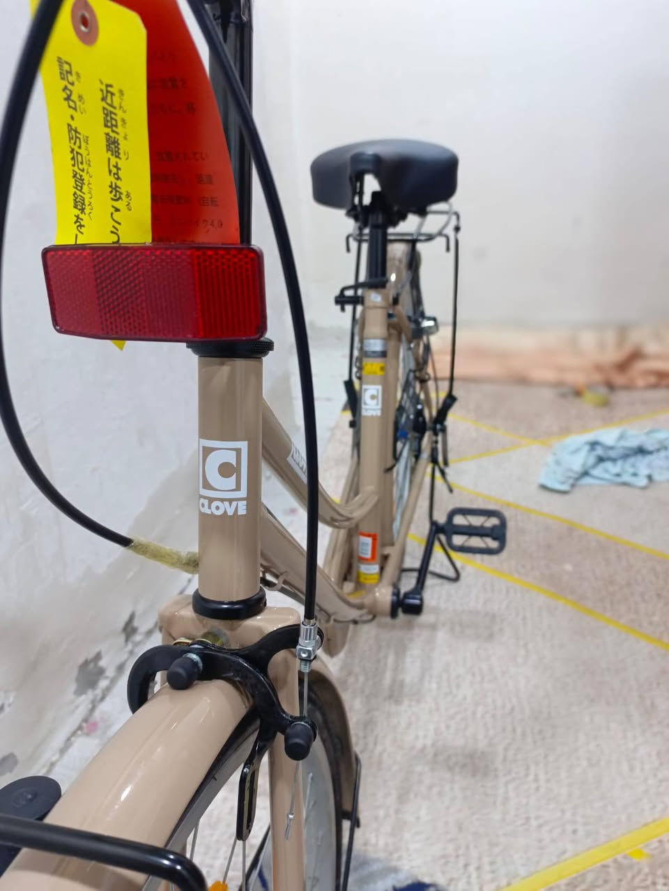 السلام عليكم بايسكل للبيع كفاله عامه بايسكل جديد موديل 2018 لون ككوي مخزن بي ضربات خفيفه جدآ نوعيه شركه كلوف ارغب شركه بايسكل باله سعر 170 وبي مجال للطيبين الرقم 🌹(***********) للتواصل واتساب 🌹
