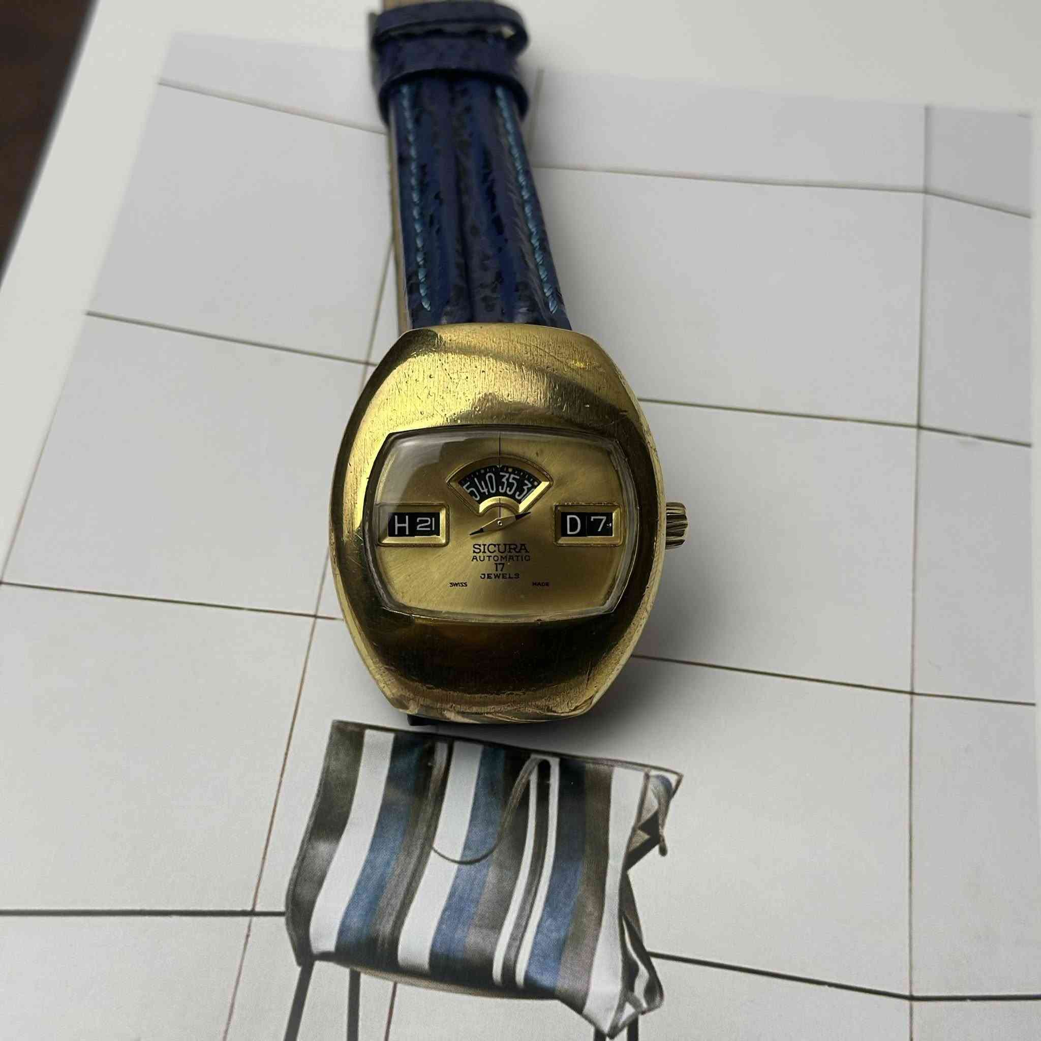 Sicura
سيكورا
اوتماتيك
صنع سويسري
إنتاج السبعينيات
تغليف ذهب سميك
نافذة لعرض التاريخ يظهر عليها D7 بي خلل ما يشتغل
نظام 24 ساعة
نظافة ممتازة
35/42 القطر
قطعنا أصلية لا نتعامل بالكوبي والمجدد
للأستفسار أكثر على الخاص


**إذا كنت صاحب هذا الإعلان وتريد حذفه لأي سبب، رجاءا أرسل رسالة إلى الدعم الفني**