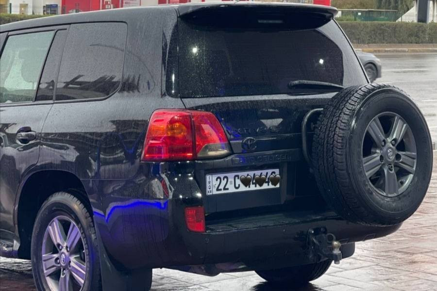 تۆیۆتا لاندکروز GXR 2011 سعودی دەبڵ سپێر
 قەپات مواصفات
تەنها 162,000 km ڕۆشتووە
١-دەبل اکسل +گێڕ تۆماتیک
٢- سلاید
٣- تەبرید مەرکەزی 
٤- سێ ڕیز گوشن
٥- شەش پستۆن

سعر : لە کۆمێنت داوای بکە ڕاستەوخۆ بۆت دێت 📥 

تێبینی / گێڕو مەکینە نەکراوەتەوە بە شەرت 
چاملخی دواوە بۆیاغه لەگەڵ کەمێک تعدیل 

ژ. مۆبایل /  
***********
