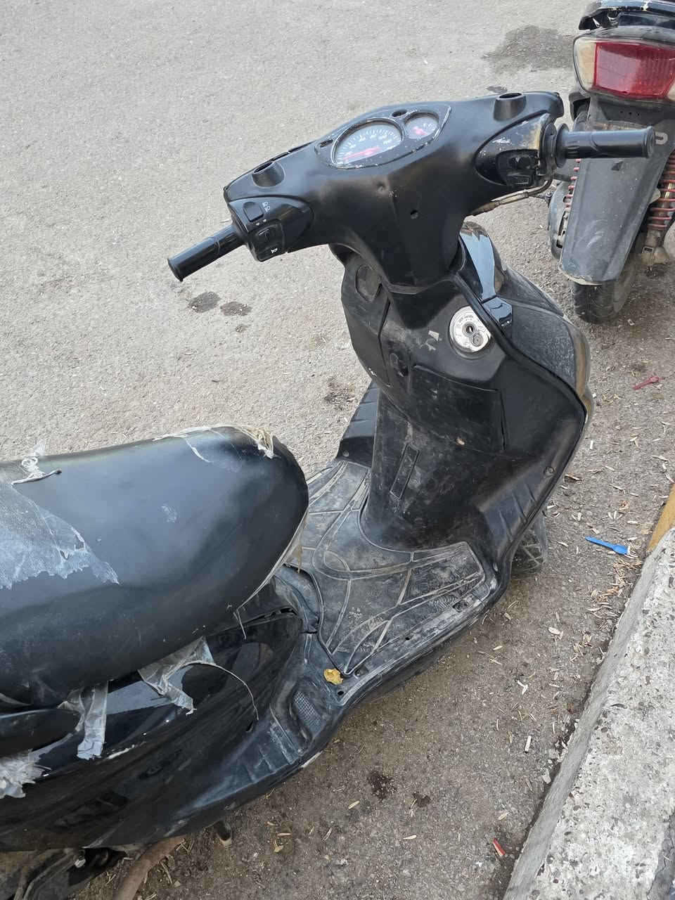 نثيه نص تجفيت يعني البوشه مالاعبين بيهه 300 وبيه مجال ***********
الكاظيمه
