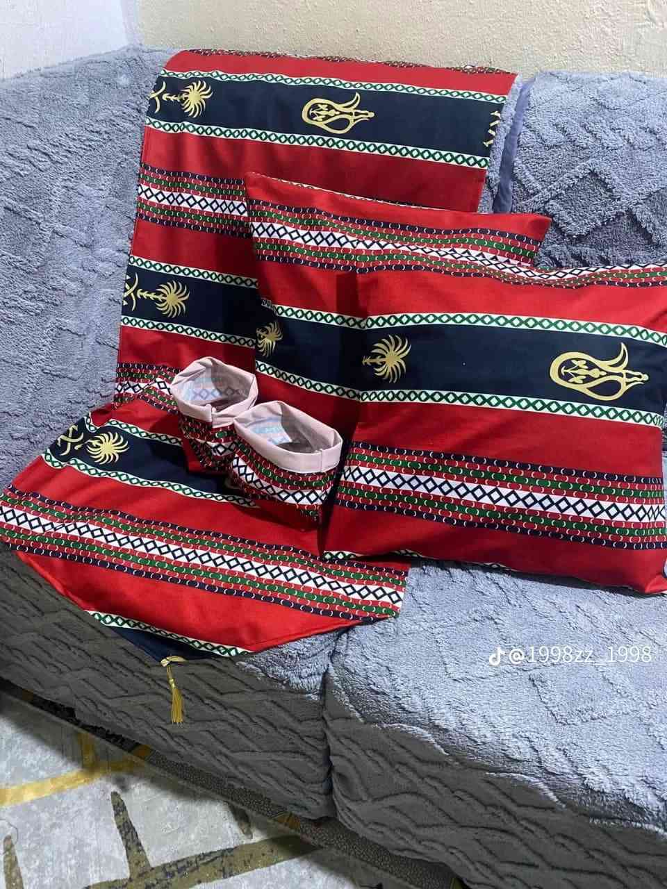 جمله.   كوشات مفرش.


**إذا كنت صاحب هذا الإعلان وتريد حذفه لأي سبب، رجاءا أرسل رسالة إلى الدعم الفني**