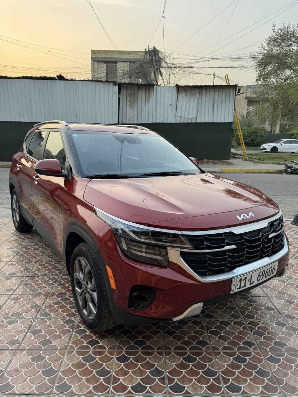 السلام عليكم 
كيا سليتوس محرك 2000 رقم بغداد بأسمي ماشيه 6 الاف كيلو
مواصفات عادية LX
صور الحادث مرفقه بلمنشور بدون ايرباك سليم
سعرها 163$
للأستفسار 
*********** 
شارع فلسطين
