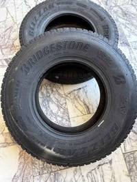 تواير 215/85/16 • نضافة 95% • موديل 23