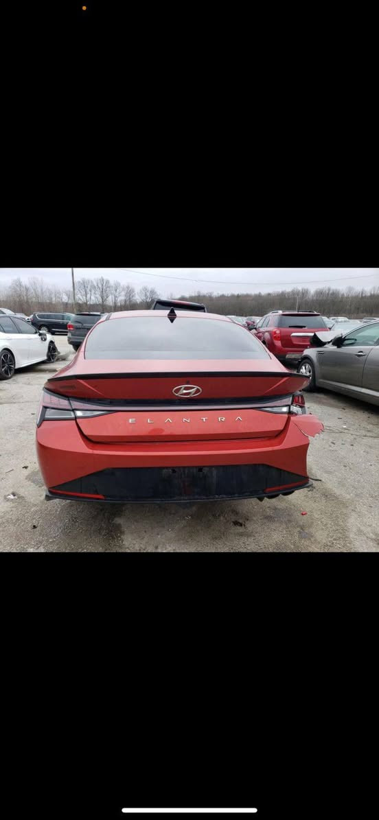 اسلام وعليكم النترة مديل 2022 انلاين ماشية 52  سيارة نضيفة وهاضة حادثهة جاملق خلفي بدون ايرباك سيارة فول مواصفات مكان لسيارة جسر ديالة لقديم وسعر لسيارة 158   وبيهة مجال قليل وهضة رقمي   ***********
