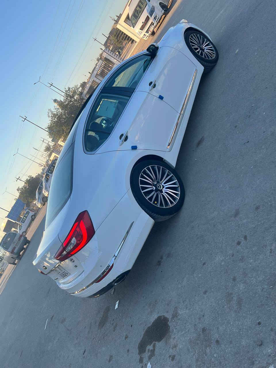 سلام عليكم ورحمه الله وبركاته
اللا عشاق جديد ول نضيف فقط 
كيا كادينزا 
موديل 2014
محرك 3500– 6 سلندر 
ماشية 180  :::الف كيلو حقيقي استخدام بيت
رقم بغداد الدولي هزه وسنويه  ابسمي شخصياااااااا 
مكفوله كفاله عامه حته من رصعه شرط سياره نضافته 💯 
السيارة جاهزة من كلشي بدون اي نقص 
المواصفات✅ فول لفول
-تشغيل بصمة مع بصمة الابواب الامامية
داخل  لونين  ملكي VIP 
-انارة بالمرايات والابواب
 الامامية
لايت عالي ناصي زنون 
زراك لايت امامي 
لد خلفي +امامي 
-كاميرا وحساسات خلفية
-بردة خلفية متحركة
-تبريد قطعتين
-تخم تاير جديد
-كشنات كهربائية جلد تدفئه
-تحكم كامل بالستيرن
-شفتات ستيرن رياضي
-نظام ترحيب 
-سماعات انفنتي 12 سماعة
-اشاير مري+شفط
مري قلاب يمنه يسره 
وباقي مواصفات الكادينزا معروفه ++++++++++
صدر خلفي امامي شرط وكاله 
**اخوان بل عافيه ع ياخذه 
السياره جديده ومابيه اي عيب او نقص شرط تاريك بصره اربيل 
السعر 148
العنوان بابل طريق الدولي==
-----------------------------------------‏

‪***********‬‏
‏‪***********‬‏
مع الامنيات لكم بل رزق الحلال 
اللا كل من رفع المنشور بكلمه  
الصلاة عل محمد والي محمد
