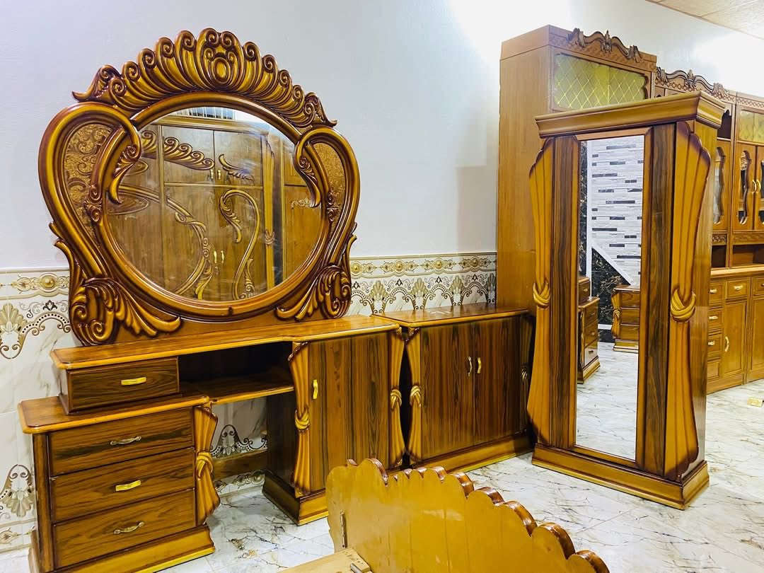سلام عليكم يوجد غرفه نوم مستخدمه للبيع خشب حطاطه العنوان الرمانه يم الجسر الاستفسار***********
