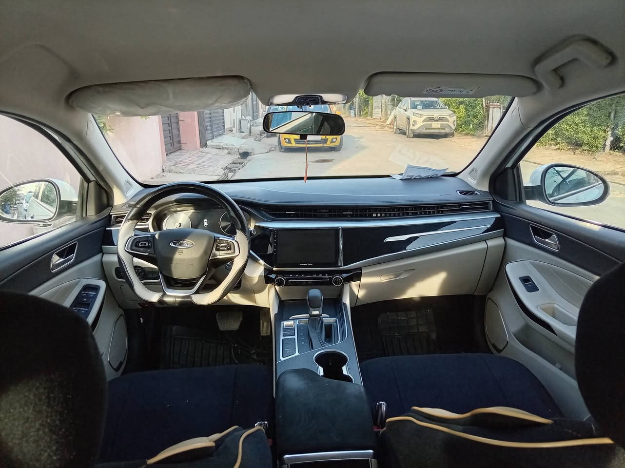 السلام عليكم سيارا شيري اريزو 5 موديل 2025ماشيه 34الف كلين كير محرك تاخم طايرت جديد سنويه هزه جديد بيه كوبون بانزين العنوان كركوك واسطي رقم *********** واتساب واتصال السعر ١٠٨ بيها مجال قليل
