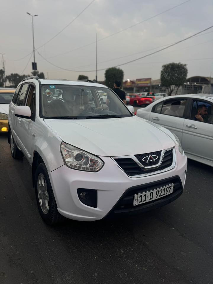 السلام عليكم
تيكو موديل 2013 كفالة عامة 
من عدا الي موجودات بالصورة كير ومكينة كفالة باسمي رقم دولي تحويل ثاني يوم تخم تاير جديد كهربائيات كلهن شغالات 
السعر 70 وبيها مجال گـْـِـٌلش بسيط
بغداد/البلديات
***********
