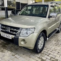 باجيرو • ٢٠١٠ • ٣٥٠٠ V6