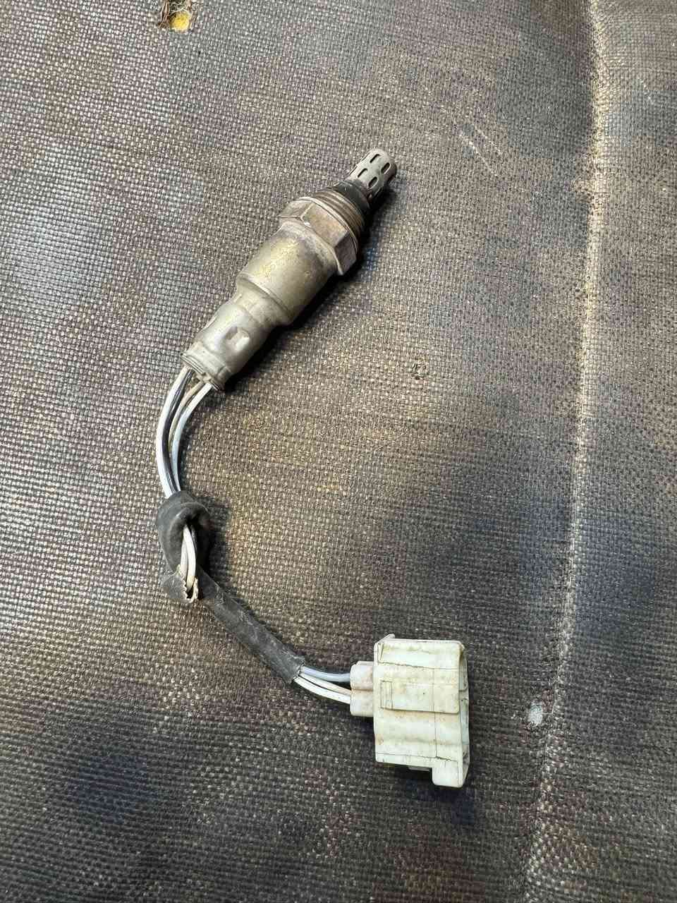 السلام عليكم غراض جارجر للبيع  تحكمات ستيرن بلاديات شغاله فورل يدة گير جارجر من موديل 15 وفوگ حساس صالنصه الي بجهة السايق مع تحكمات راديو اخوان قيم واخذ مااحتاجهن جوه السوگ بس لتكسر بيهن هوايه *********** واتس اب وشكراً
