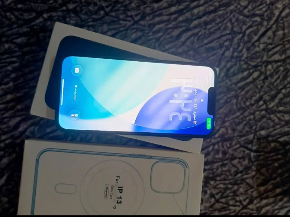 ايفون ١٣ عادي مامفتوح بطاريه٨٧ مامبدل بيها شي نضافه فول ذاكره ١٢٨ كامرته حلوه كارتونته وغراضه ويا ا***********بي واتساب
