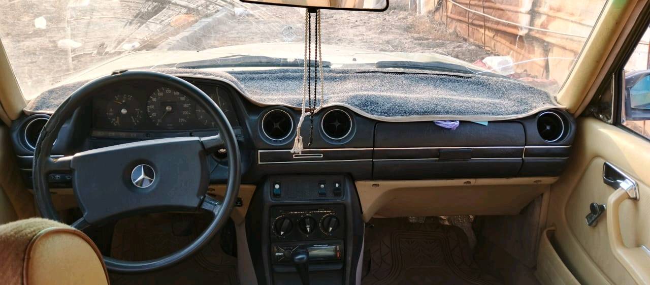 
مارسدس موديل ١٩٨٢
رقم ديالى
سيارة جاهزة عدا تبريد 
محرك وكير بلاد
السعر ٧٠