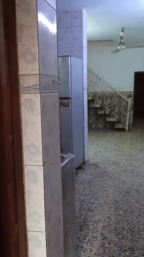 يا الله بيت 100طابق واحد العشر تلاف مقابيل  سوك الكبير ثاني بيت عن الشارع السعر ‏ 56 ‪0773 654 7677‬‏
