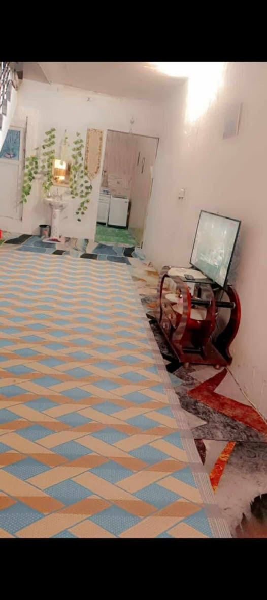 بيت للاجار كوفه قرب مسجد السهله قرب معمل الدبس
70متر يحتوي... 

صاله ومطبخ وصحيات 

والطابق الثاني  غرفه 

وصاله صغيره 

وسطح 

جاهز من واير مولده 

وتانكي وكيزر وماطور

ايجار الشهر150   مطلوب عائلة صغيرة


**إذا كنت صاحب هذا الإعلان وتريد حذفه لأي سبب، رجاءا أرسل رسالة إلى الدعم الفني**