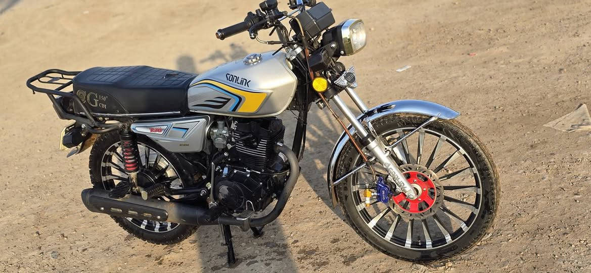 سلام عليكم دراجه للبيع موديل 2024طالعه 2025 مكان بغداد نهروان سعره ٦٥٠ وبيه مجال رقم ***********
