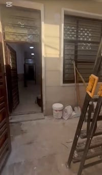 يالله السلام عليكم مشتمل مساحتة 80م للايجار حديث   يحتوي على طارمه وخد...