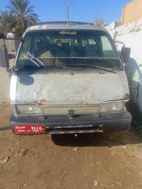 مكينة ٣٠٠٠ • ١٩٩٤ • رقم احمر