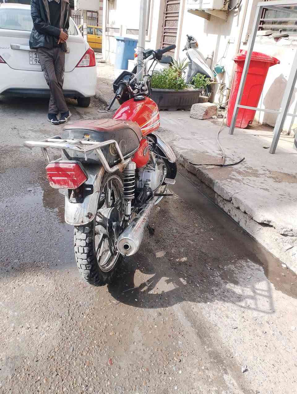 السلام عليكم دراجة ايراني سيفان 5كير  موديل 2021 مكينه تخبل شغاله سلف وهندر وكهربائيات سعره 400وبيها مجال مكاني بغداد صليخ ***********
