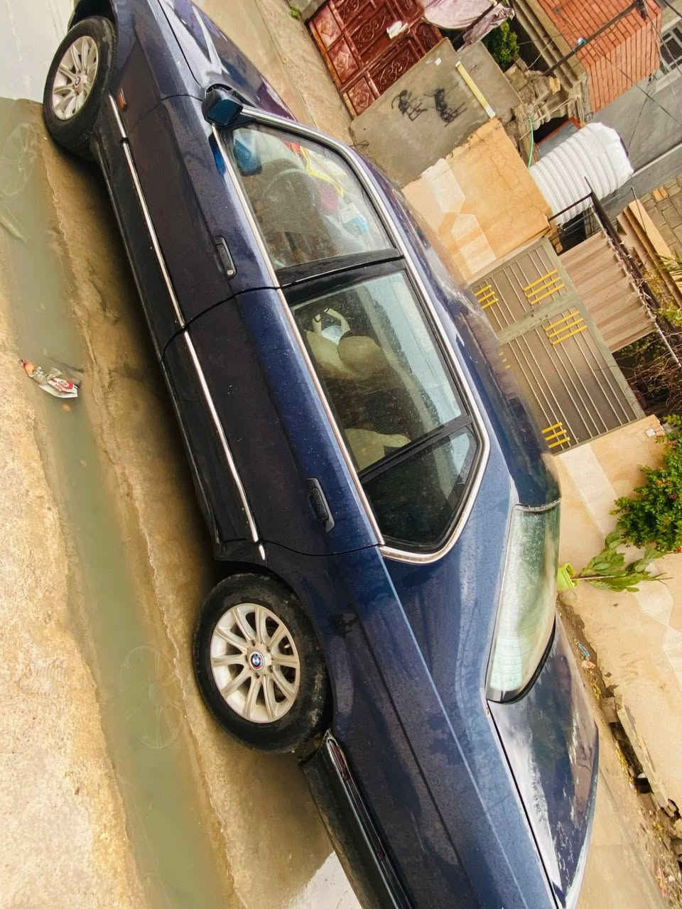 BMW للبيع 
٧٤٠ اصل 
كير عادي محرك ٣.٥ 
صدر جديد كهربائيات تخم تاير بالجيس 
صبغها شوية جارد ونقصها دعاميات وتبريد 
رقم ديالى بأسمي تحويل ثاني يوم 
سعر ٣٥$ 
***********
