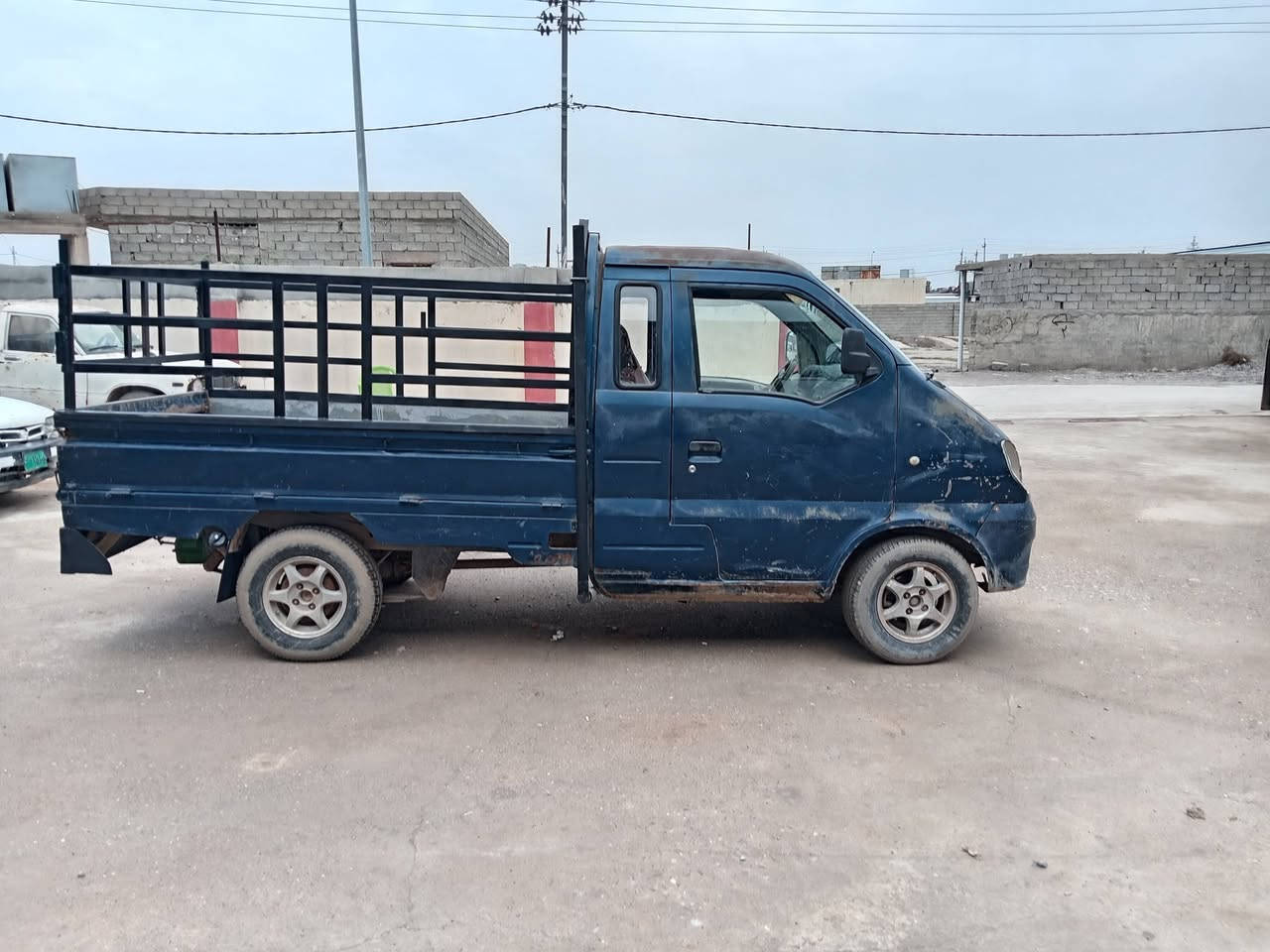 السلام عليكم للبيع  هيفات للبيع موديل 2007
 قماره وربع منفيس أوراق أصليه موجوده كير مكينه شرط الفحص جدد صدر جديد غلاف محجل جاهزة الشاصي معمره تعمير درجه اولى جاهزة السعر 16 وبيها مجال للشراي المكان كركوك قضاء الحويجه 
الاتصال ع رقم ***********
