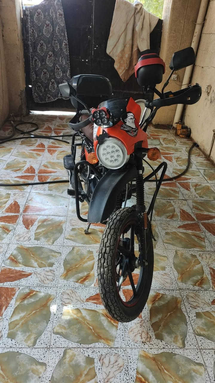 اسلام عليكم
دراجه دايون٢٣
مرقمه
 دراجه خير من الله مكفوله من كلشي
تجي شوفه اي خلل بيه كروتك عليه برغي واحد ممفتوح بل محرك
ما مشتغل بيه دلفري ابد الله شاهد اروح بيه للمحل ورجع 
***********
