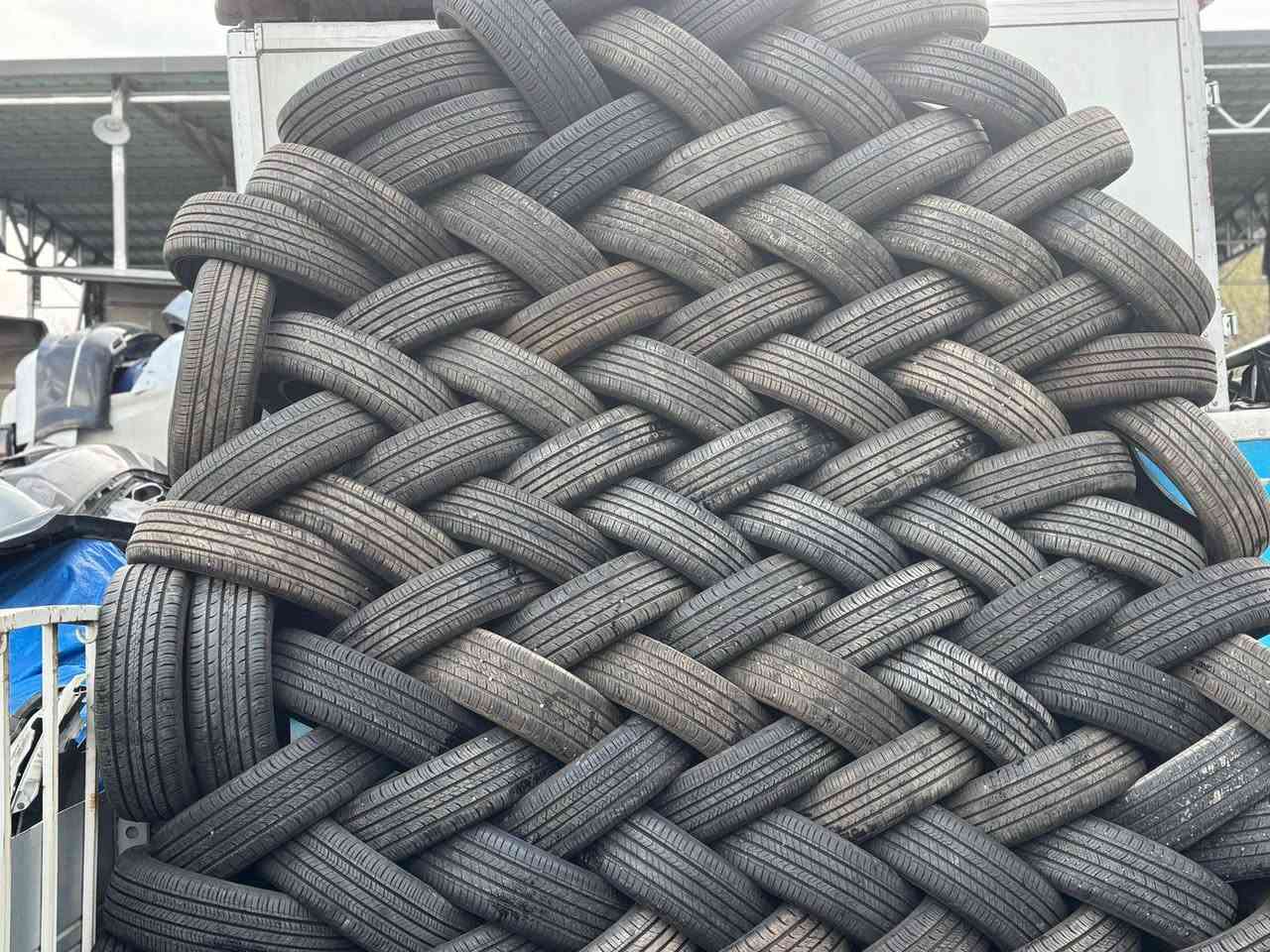 يعلن مجمع الشعب عن وصول وجبه جديده من التايرات الباله الكوريه والاماراتيه عنوان بغداد الشعب مجاور محكمه الشعب الجديده مقابيل الجسر المشاة الجديد ملاحظه يوجد لدينا اطارات 700 ار 16.  750 ار 16 .650 ار 16 .205 85 ار 16 700 ار 15 سيارات الحمل والكوسترات رقم الهاتف *********** ***********
