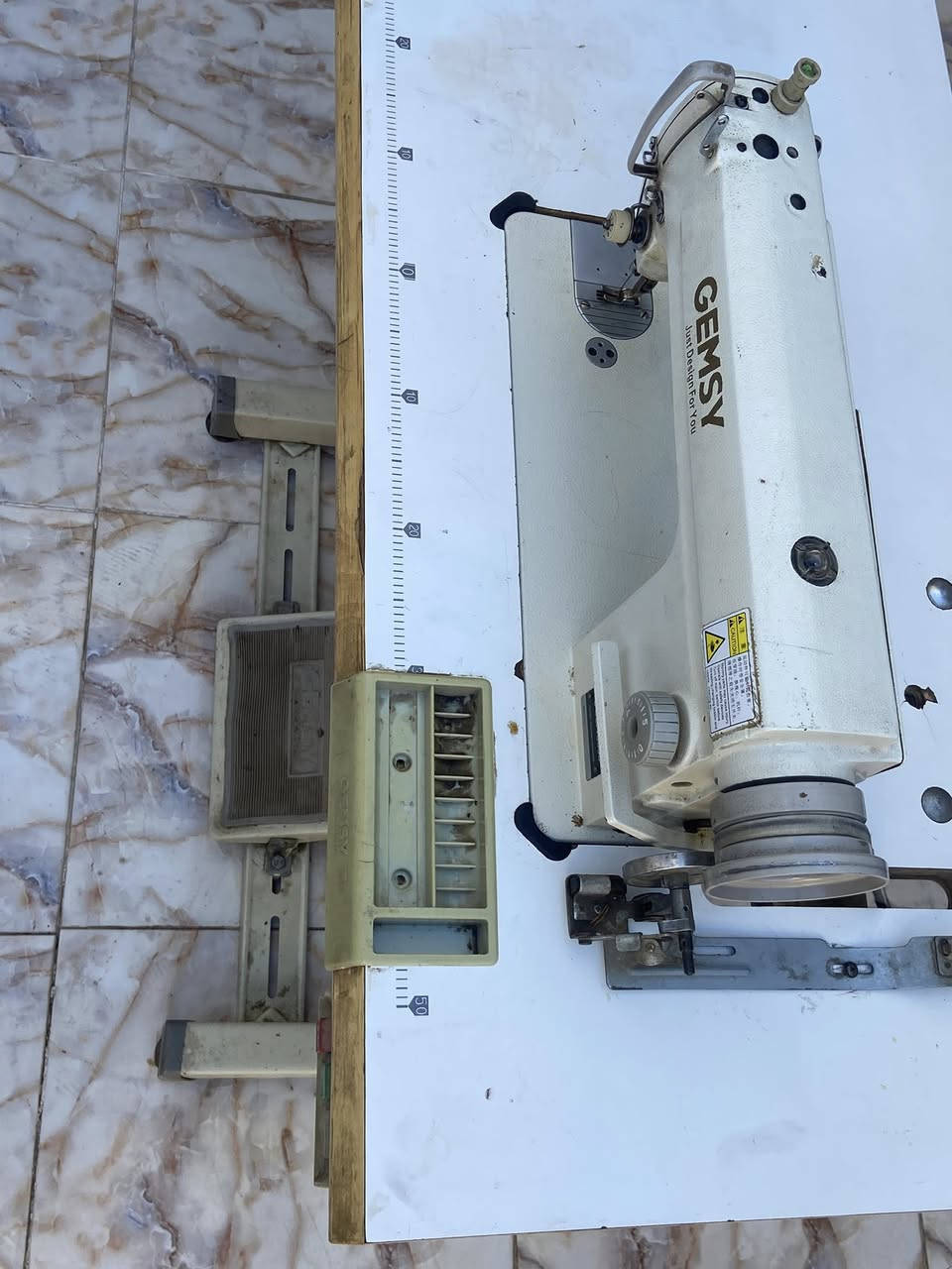 مكينه خياط للبيع نضيفه شرط الشغل ب150


**إذا كنت صاحب هذا الإعلان وتريد حذفه لأي سبب، رجاءا أرسل رسالة إلى الدعم الفني**