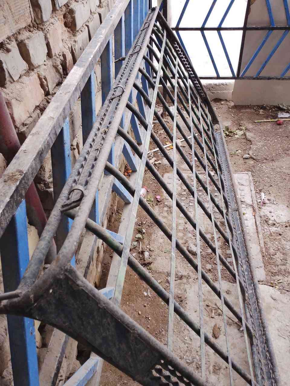 سيبايه للبيع مال سياره بريجو***********
