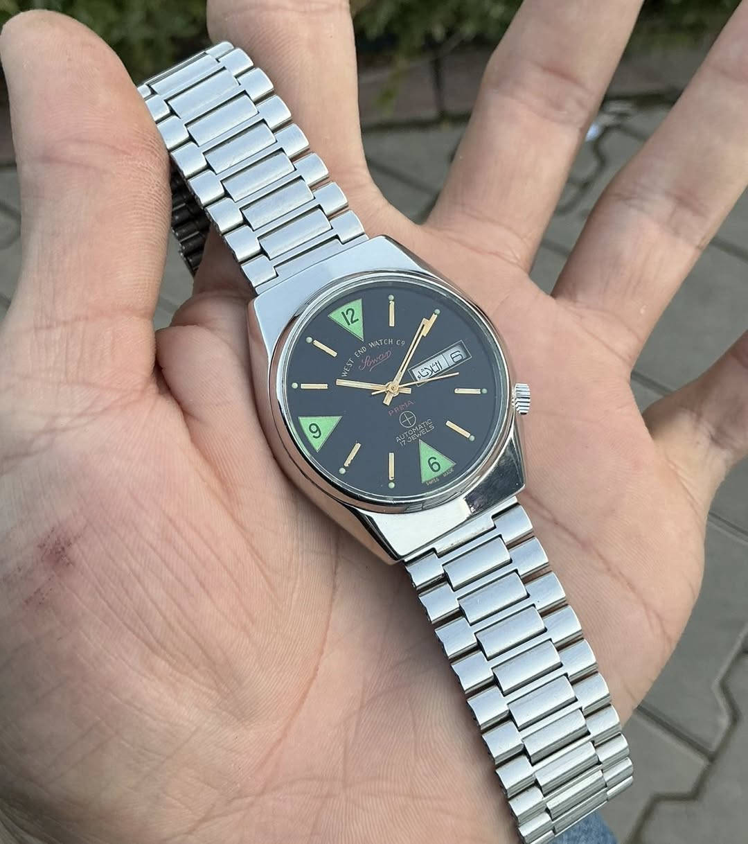 السلام عليكم ساعة وستن سويسري اصلي 
انتاج قديم 
نظافة فوق الممتازة
تاريخ شهر ويوم
مكينة 17 حجر
سير معلم وستن
175 الف


**إذا كنت صاحب هذا الإعلان وتريد حذفه لأي سبب، رجاءا أرسل رسالة إلى الدعم الفني**