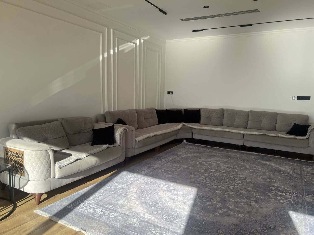 سلیمانی تاقم قەنەفەی ئیل تورکی ئەکری بەسیسەم و ژیری مەخزەنە نرخی ٦٠٠و کەمی معامەلە


**إذا كنت صاحب هذا الإعلان وتريد حذفه لأي سبب، رجاءا أرسل رسالة إلى الدعم الفني**