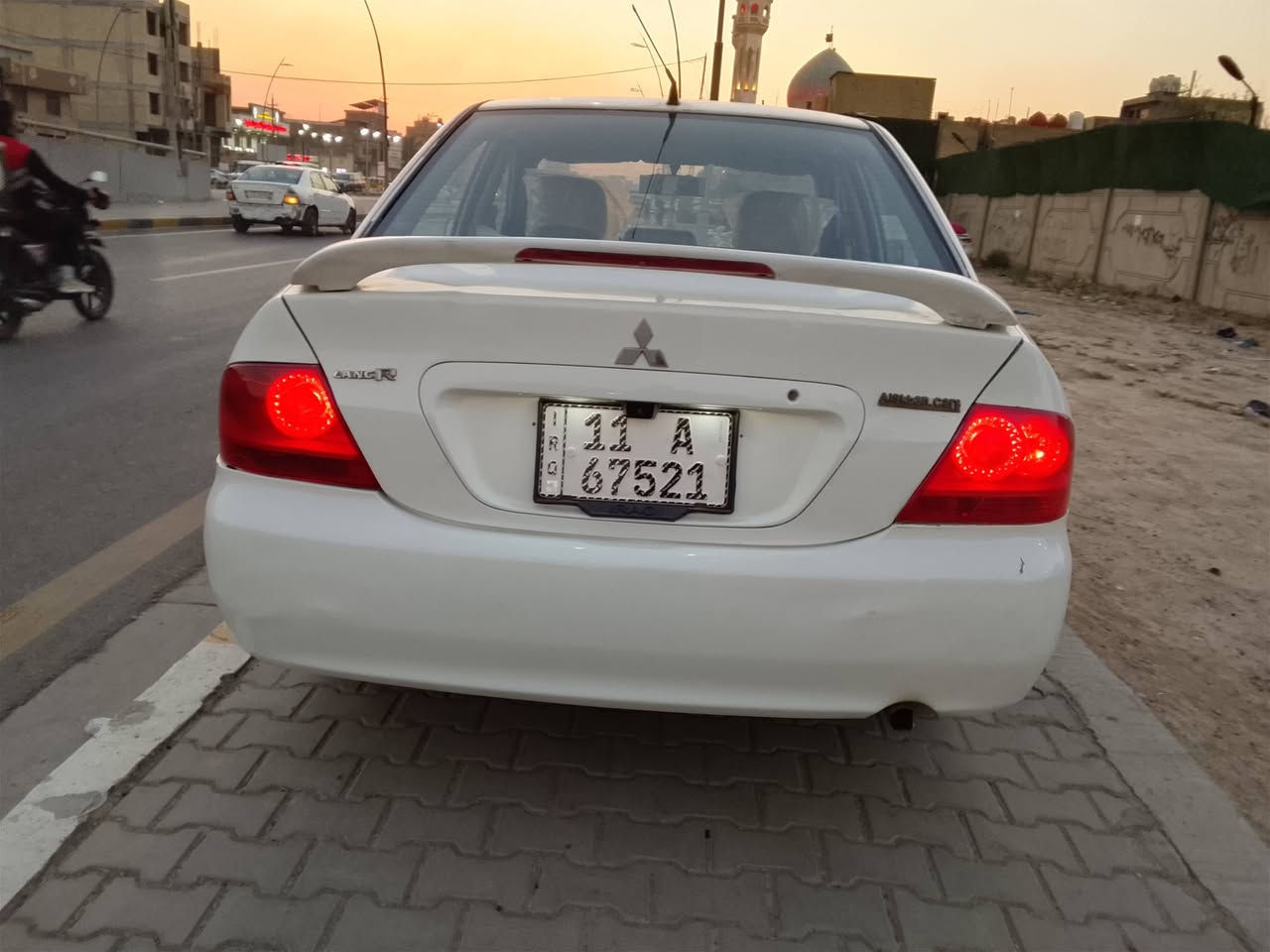 شباب لا نسر موديل 2008 مكينه وكير وتبريد وسدر امامي وخلفي جديد بيها صبغ اربع قطع بدون دواخل سنويه ورقام جدد تحويل مباشر مكاني بغداد شارع الكفاح قرب كراج النهضة ملاحضه خاص ماجاوب وتساب مفتوح السعر 63 وبيها مجال ***********.     ***********
