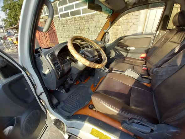 السلام عليكم سيارة كية فحل الرقم بغداد مكفولة كفالة عامة لا ضربة ولا صبغ محرك 4000 موديل ٢٠٠١٦ رقم *********** %***********
