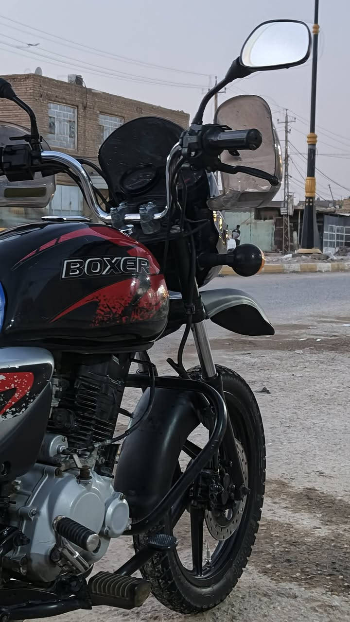 سلام عليكم للبيع بوكسر جبلي مديل (22) اوراق اصوليي نضافه 80/دراجه حلوه او خير من الله 
 امجفته تجفيت اصلي وكاله باركود وردي بجاج
سعر (1400$) اوبيها مجال (العنوان الديوانيه) شارع سالم قرب مدرسة الرساله 
رقم الهاتف (***********)  متواجد اتصال فقط
