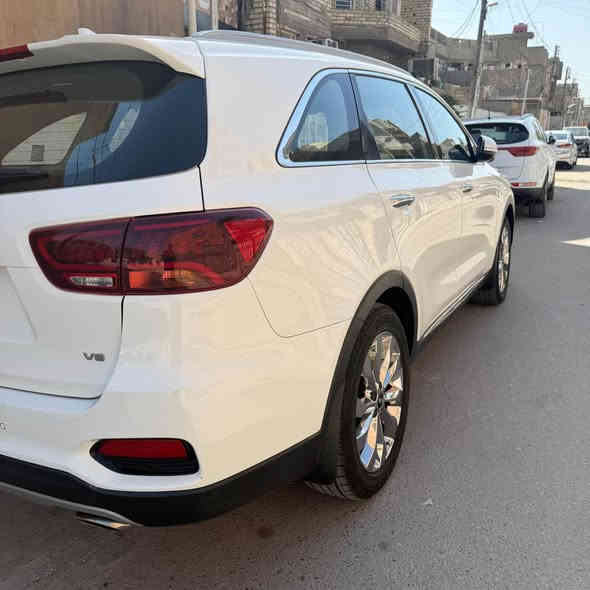 سورنتو 20 
خليجي 
محرك V6 3500
7 راكب 
رقم بغداد انكليزي 
ماشية 92 الف كيلو 
بصمة تشغيل + ابواب 
جنطة كهرباء 
كشنات جلد 
لايت ليد 3 عدسات 
بروجكتور ليد 4 عدسات 
ويل كب كروب حجم 19 
نفكيشن خرائط بلاد 
تبريد 3 قطع بيانو 
حساس امامي وحساس خلفي 
كامرة خلفية دوارة 
تحكمات ستيرن 
السيارة كلش جديدة 
بيها بس بارد بالبنيد ومفتوح وتكحيلات بالبنيد فقط 
السعر 255 وبيهة مجال بسيط 
للاتصال *********** واتساب بغداد
